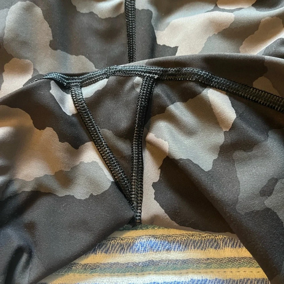 Athleta Lightning Camo 7/8 Tight - Picture 4 of 16